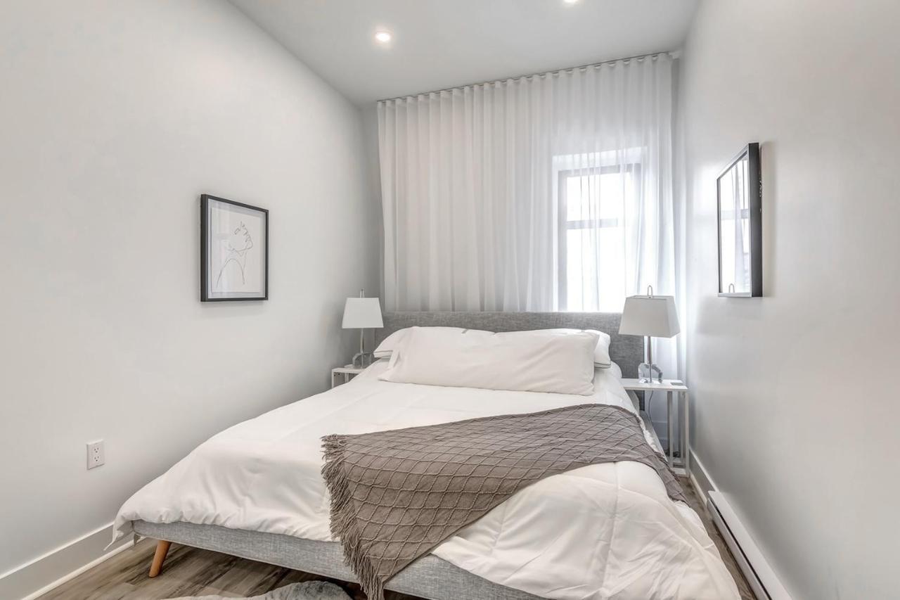Spacious 5-bed Oasis In The Heart Of Downtown-5 Min To Bell Center, Free Parking Appartement