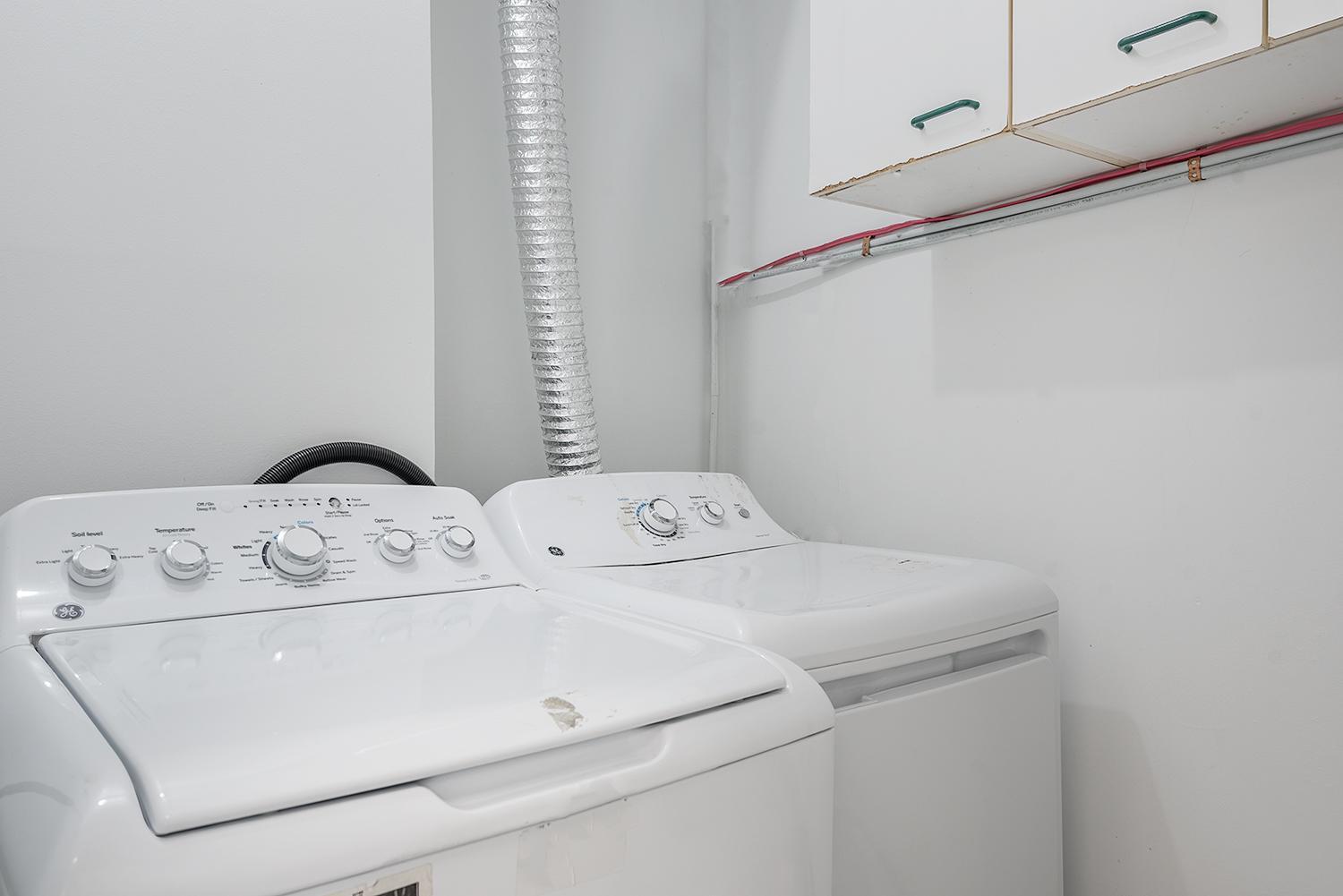 Spacious 5-bed Oasis In The Heart Of Downtown-5 Min To Bell Center, Free Parking Appartement *